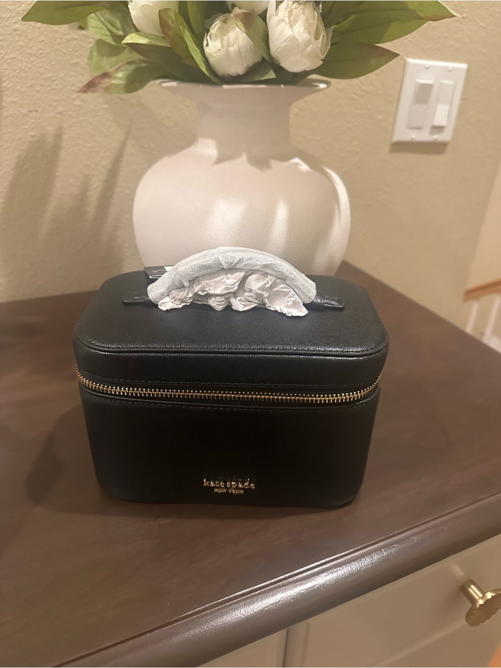 NWT and factory wrapped kate spade black leather vanity kit K1672